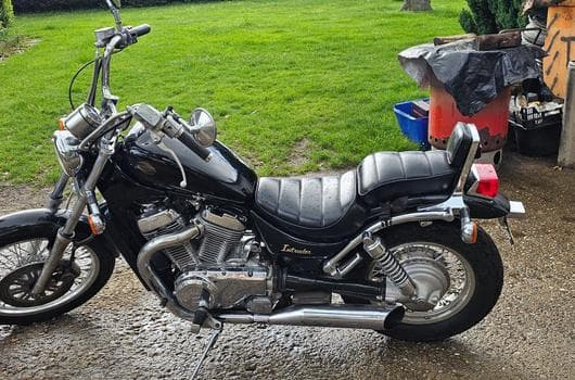 Suzuki Intruder VS 750 GL (1987) - Photo 3