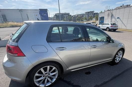VW Golf VII TRENDLINE (2014) - Photo 12