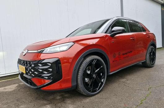 VW T-Roc R-Line Black Style 1.5 TSI 150PS (2025) - Photo 5