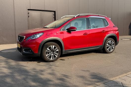 Peugeot 2008 PureTech Allure 110 (2018) - Foto 3