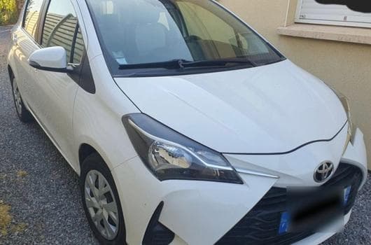 Toyota Yaris VVTI Ultimate (2020) - Photo 8