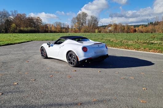 Alfa-Romeo 4C Spider (2018) - Photo 9