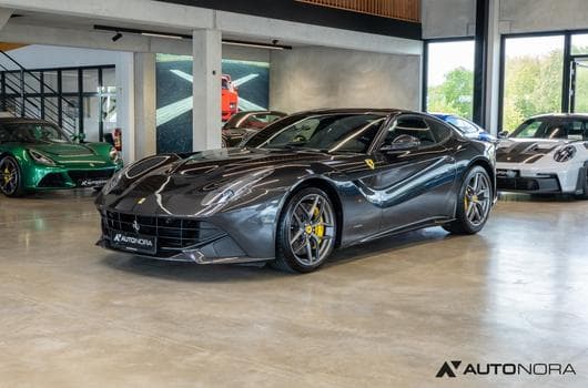 Ferrari F12 Berlinetta (2014) - Foto 9