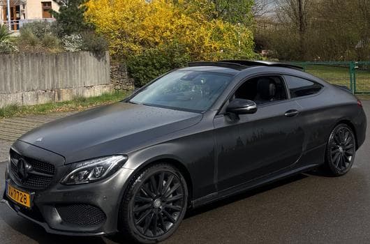 Mercedes C 250 Amg line (2016) - Photo 9