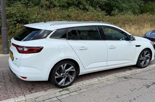 Renault Megane IV Grand Tour GT Version (2018) - Photo 2