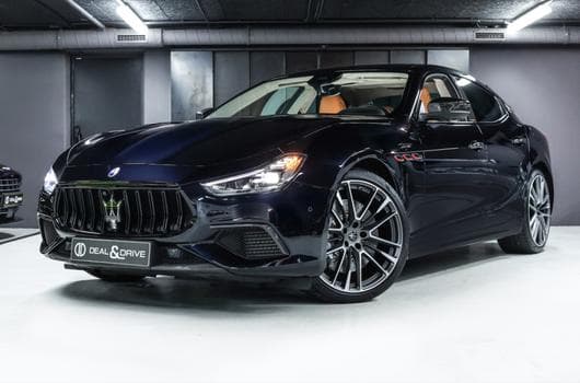 Maserati Ghibli TROFEO 3.8 V8 RWD (580 CH) - CARBON PACK INT / EXT (2023) - Photo 9