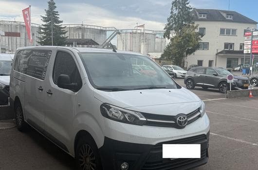 Toyota Proace 2.0D 106KW MWB COMFORT (2023) - Photo 5