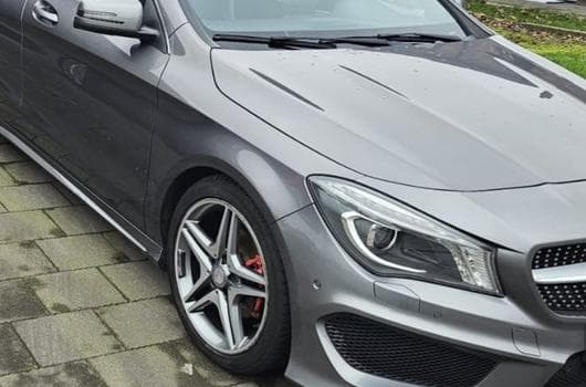 Mercedes CLA 200 AMG Line (2016) - Photo 1