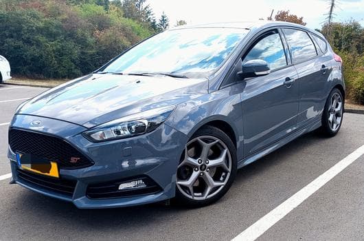 Ford Focus ST (2017) - Photo 5