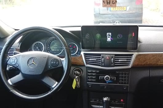Mercedes E 200 Sport M (2010) - Photo 1