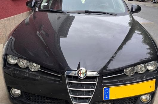 Alfa-Romeo 159 2.4 JTDm  Giugiaro (2007) - Photo 4