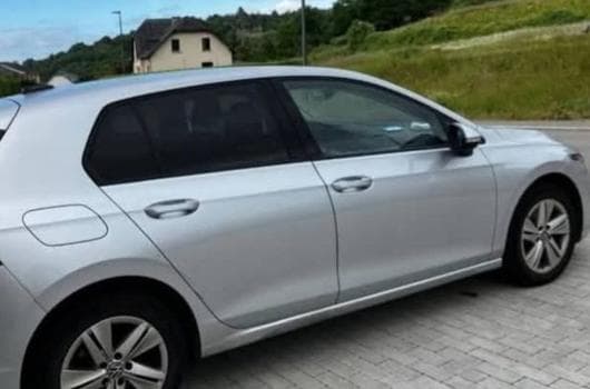 VW Golf VIII Life (2022) - Photo 1