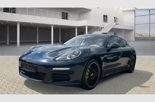 Porsche Panamera 3.0 S HYBRID (2015) - Photo 6