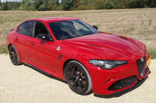 Alfa-Romeo Giulia Quadrifoglio (2023) - Photo 4