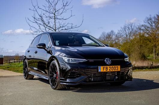 VW Golf VIII GTI Clubsport 2.0 TSI 221 kW / 300 CV (2025) - Photo 3