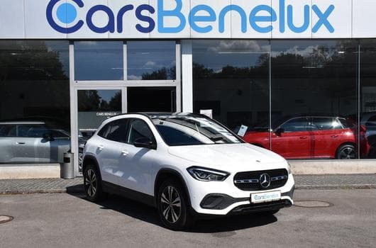 Mercedes GLA 200 Progressive 7G-Tronic PANO GPS CAM LANE (2020) - Photo 4