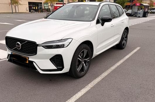 Volvo XC60 R-Design (2022) - Photo 12