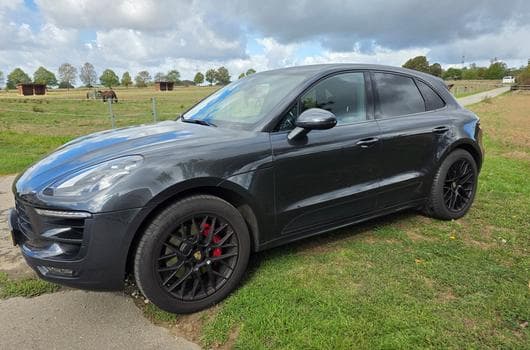 Porsche Macan GTS (2017) - Photo 1