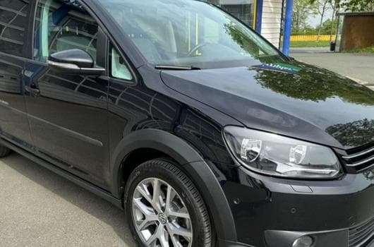 VW Touran 2.0 TDI Highline 7 places (2012) - Photo 5