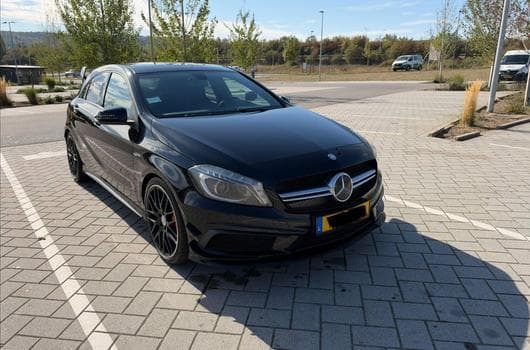 Mercedes A 45 AMG (2014) - Photo 8