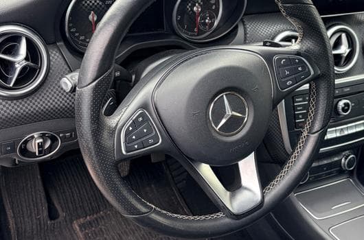 Mercedes 180 (2016) - Photo 3