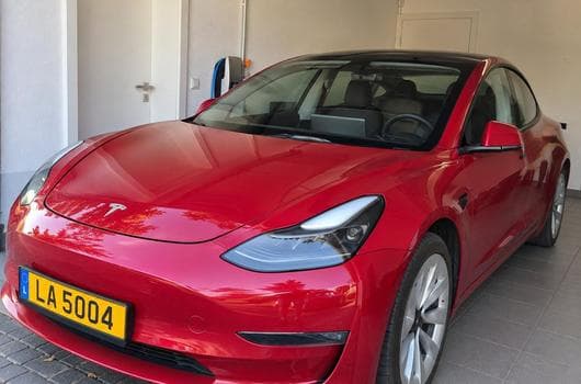 Tesla Model 3 Model 3 Long Range AWD Dual Motor (2022) - Photo 1
