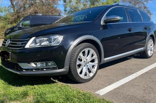 VW Passat Alltrack 2.0 TDI 4Motion DSG (2014) - Photo 2
