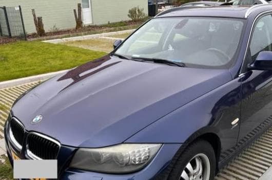 BMW 320 touring xdrive (2011) - Photo 9