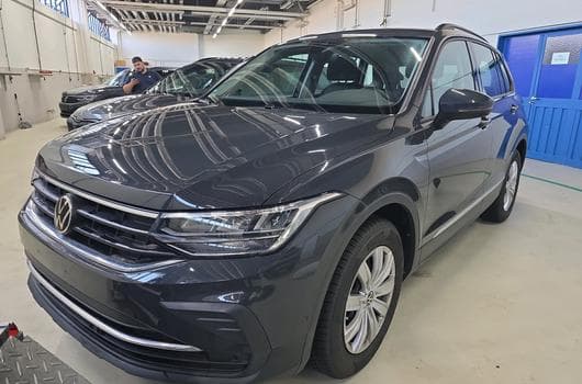 VW Tiguan Life 1.5 TSI 150CH DSG 7 (2022) - Photo 2