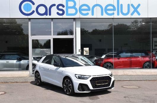 Audi A1 Sportback 30 TFSI S-Line S-Tronic Adrenalin Black Edition (2025) - Photo 7