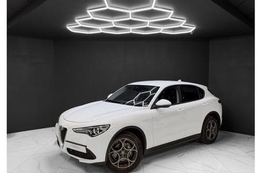 Alfa-Romeo Stelvio Q4 2.0 Turbo AWD (2018) - Photo 11