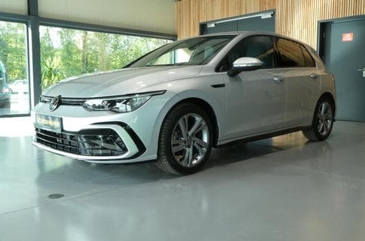 VW Golf VIII 1.5 tsi r-line (2024) - Photo 3