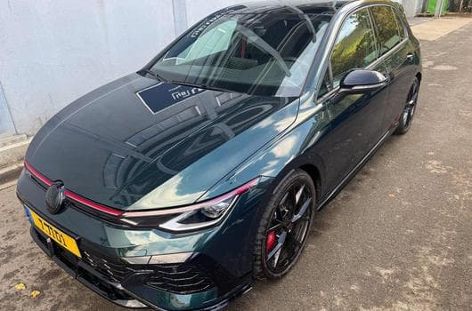 VW Golf VIII GTI 50 Edition (2026) - Photo 8