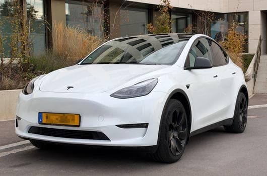 Tesla Model Y Long Range AWD | Acceleration Boost (2022) - Photo 10