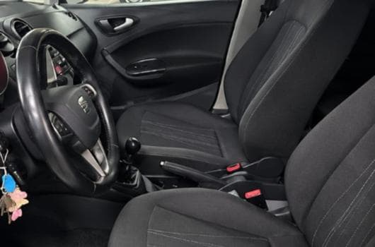 Seat Ibiza (2011) - Photo 3