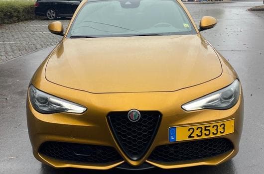 Alfa-Romeo Giulia 2.0 TB 280 Q4 GT Junior Ocra (2022) - Foto 8