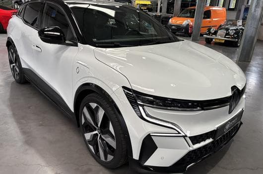Renault Megane E-TECH EV40 TECHNO (2023) - Photo 11