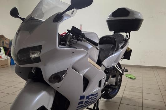 Honda VFR (1999) - Photo 2