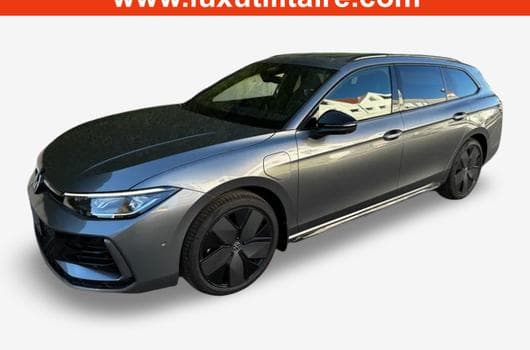 VW Passat 1.5 TSI e-Hybrid 272 R-Line (2026) - Photo 9