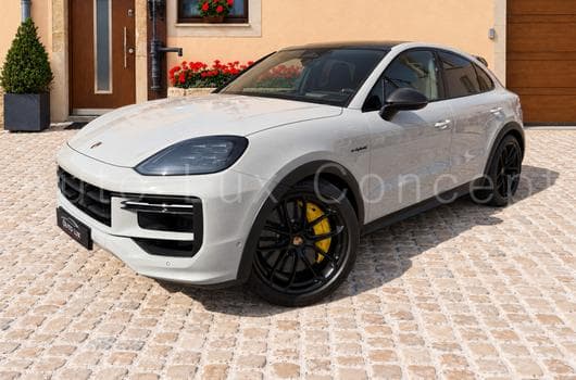 Porsche Cayenne Turbo E-Hybrid Coupé avec Pack GT (2026) - Photo 9