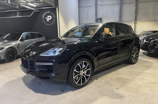 Porsche Cayenne Cayenne Turbo/21/Pano/Camera/ Burmester/ (2018) - Photo 2