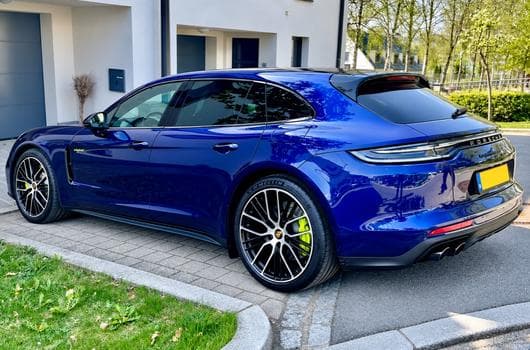 Porsche Panamera Sport Turismo 4 E-Hybrid Platinum Editio (2022) - Photo 5