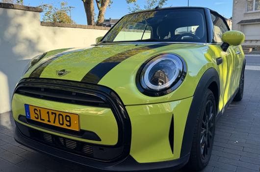 Mini Cooper Cooper Classic Trim Cabrio (2023) - Photo 3