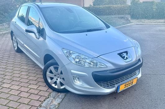 Peugeot 308 1,6i Premium (2010) - Photo 2