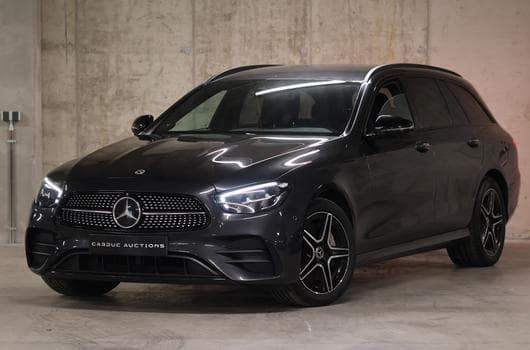 Mercedes E 300 E 300e T 9G-TRONIC AMG Line (2022) - Foto 5