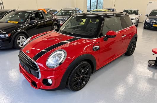 Mini Cooper 1.5d Pack John Cooper Works (2018) - Photo 1
