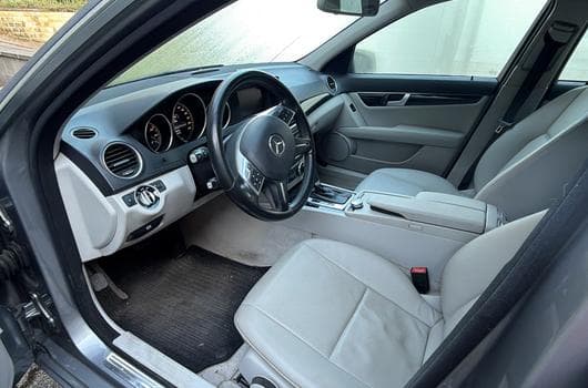 Mercedes 180 (2012) - Photo 11