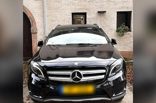 Mercedes GLA 200 CDI AMG Line 7G-DCT (2015) - Photo 4