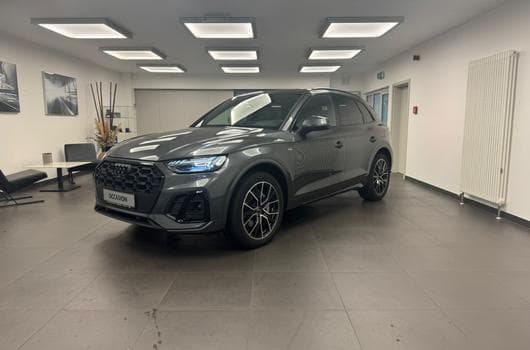 Audi Q5 S line 55 TFSI e quattro 367 CV / 270 KW S tronic (2023) - Photo 5