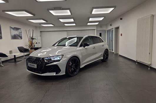 Audi RS3 Sportback 2.5 TFSI quattro 400 CH / 294 kW S tronic (2025) - Photo 4